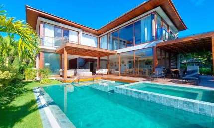 Casa Bella! Exclusiva, sofisticada, e elegante. 5 lindas suítes. Praia do Forte / BA