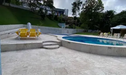 Casa à Venda no Renomado Condomínio Parque Encontro das Águas-Lauro de Freitas