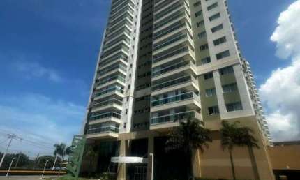 Apartamento de alto padrão completamente reformado à venda no Residencial Art Residence, em Piatã.