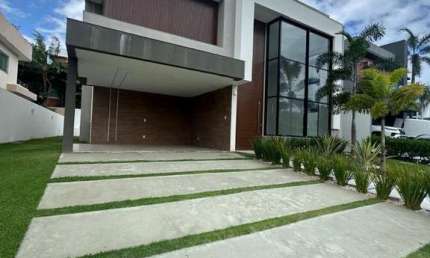 Casa de Altíssimo Padrão à Venda no Alphaville Litoral Norte 2 – 4 Suítes – Nascente