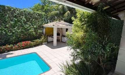 Casa com 3 quartos à venda, 220 m² por R$ 980.000 - Buraquinho - Lauro de Freitas/BA
