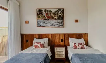 Casa com 4 dormitórios à venda, 240 m² por R$ 3.200.000,00 - Imbassai - Mata de São João/BA