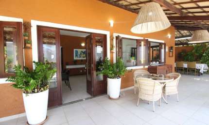 Casa com 5 dormitórios à venda, 260 m² por R$ 2.300.000,00 - Guarajuba - Camaçari/BA
