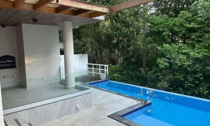 Casa Exclusiva à Venda e Locação no Alphaville Salvador 1 – Alto Padrão e Sofisticação!