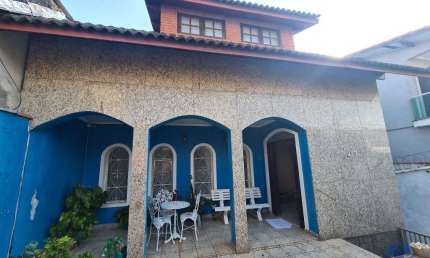 SOBRADO À VENDA, 4 DORMITÓRIOS, SUÍTE COM CLOSET DUPLO, 338 M² DE AC, 4 VAGAS, POR R$ 1.000.000,00
