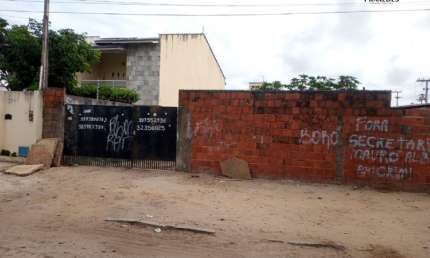 TERRENO NA SAPIRANGA,EXCELENTE OPORTUNIDADE PARA CONTRUIR DUAS CASAS