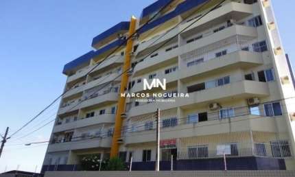 Apartamento 3 quartos, 1 suíte, elevador, 2 vagas, piscina, gerador, parreão.