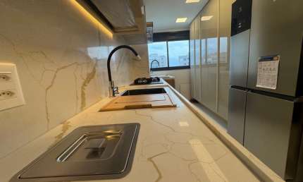 Apartamento à Venda na Barra da Tijuca – Condomínio Mudrá | 3 Quartos | 106m² | Semi-Mobiliado