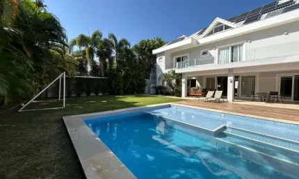 Venda de luxuosa mansão triplex em condomínio exclusivo – santa mônica jardins