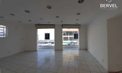 Ponto comercial para alugar na do Portela, 122, Madureira, Rio de Janeiro por R$ 3.700