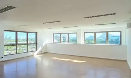 Sala comercial com 1 sala à venda na almirante júlio de sá bierrenbach, 65, jacarepaguá, rio de janeiro por r$ 675.000