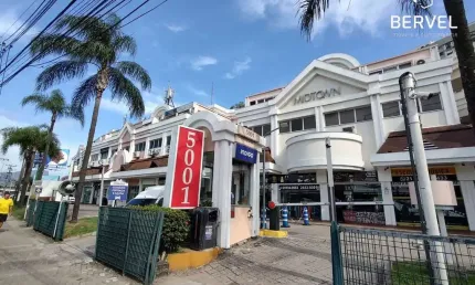Ponto comercial com 2 salas para alugar na Avenida das Américas, 5001, Barra da Tijuca, Rio de Janeiro por R$ 3.000