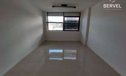 Sala comercial com 1 sala à venda na Avenida Marechal Câmara, 160, Centro, Rio de Janeiro por R$ 100.000