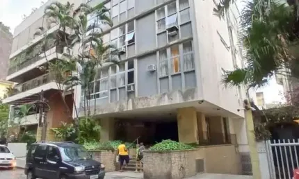 Apartamento com 3 quartos à venda na Rua Belisário Távora, 535, Laranjeiras, Rio de Janeiro por R$ 980.000