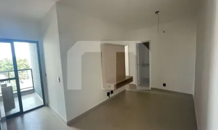 Apartamento 2 dormitórios com varanda e vaga de garagem 39m²