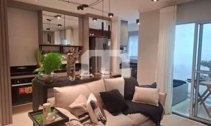 Apartamento a venda de 55 m², 2 dormitórios, ampla sala 2 ambientes com churrasqueira e 1 vaga.