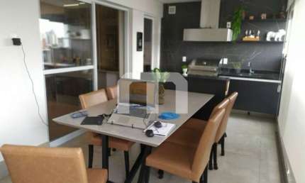 Apartamento de Luxo no Tatuapé: 2 Quartos, 2 Suítes, 2 Salas, 3 Banheiros, 105m² em São Paulo-SP!