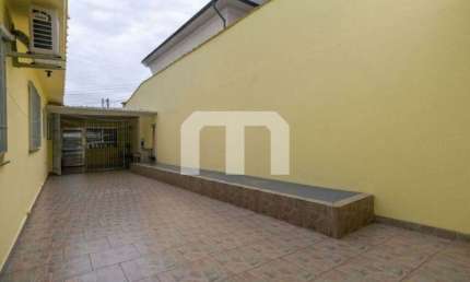 Casa Térrea a venda 173m² com 10 m de frente , 3 quartos, 1 suíte, 2 vagas. Anália Franco.