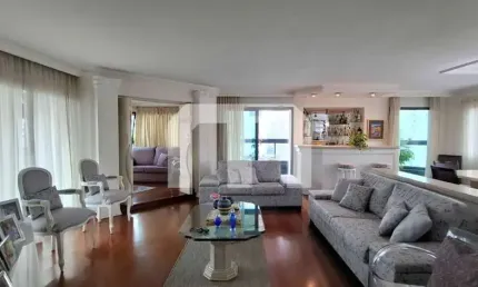 Apartamento a venda de 202 m² , 4 quartos, 3 suítes, cozinha e área de serviço e 3 vagas