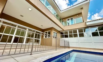 CASA NO CONDOMÍNIO QUINTA DAS LARANJEIRAS - BAIRRO ANHANGABAÚ!