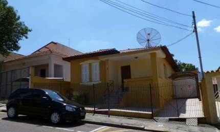 CASA À VENDA NA VILA ARENS II COM 420m² DE TERRENO!