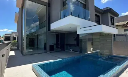 CASA NO CONDOMÍNIO NEW VILLE COM 3 SUÍTES, PISCINA E SAUNA!!