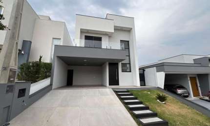 LINDA CASA À VENDA COM 3 SUÍTES , PISCINA E CHURRASQUEIRA NO RESERVA ERMIDA I!!
