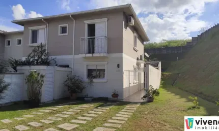 CASA DE CONDOMÍNIO COM 03 QUARTOS, NO ENGORDADOURO!!!