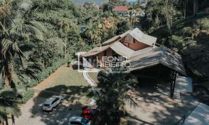 Casa com 4 dormitórios à venda,  459 m² no bairro Centro  - Pomerode/SC