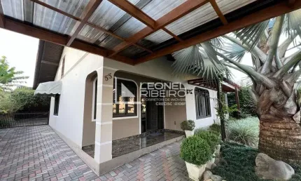 Casa com 3 dormitórios à venda no bairro Nações- Timbó/SC