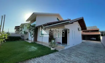 Casa á venda com 3 dormitórios no Bairro das Nações em Timbó-SC
