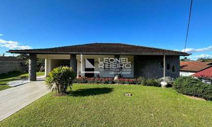 Casa à venda com 3 dormitórios no bairro Araponguinhas em Timbó/SC