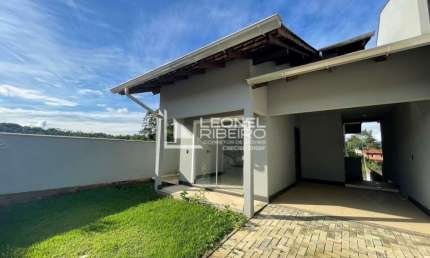 Casa com 2 dormitórios à venda no bairro Araponguinhas em Timbó/SC