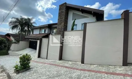 Casa com 3 dormitórios à venda no bairro Quintino em Timbó/SC
