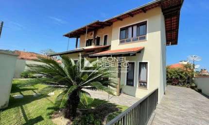 Casa com 3 dormitórios à venda, 240 m²  no bairro Das Nações em Timbó/SC.
