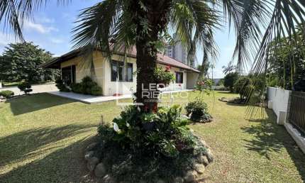 Casa com 3 dormitórios à venda no bairro Das Capitais em Timbó/SC.