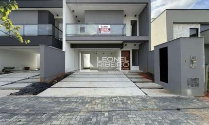 Casa Sobrado com 3 dormitórios à venda, 147,75m² no bairro Quintino em Timbó/SC