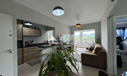Apartamento à venda com 2 dormitórios no bairro Pomeranos em Timbó-SC.