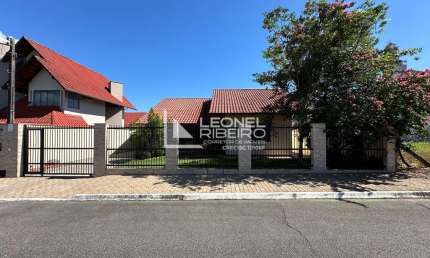 Casa com 3 dormitórios à venda, 220m² no bairro Das Nações - Timbó/SC