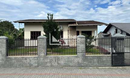 Casa com 3 dormitórios à venda, 178,20m² no bairro Das Nações - Timbó/SC
