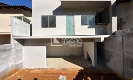 Casa com 2 dormitórios, 98,65 m² à venda no bairro Quintino em Timbó - SC