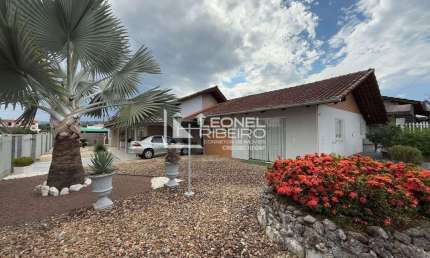 Casa com 3 dormitórios à venda, 189 m² no bairro Das Nações - Timbó/SC