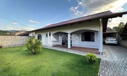 Casa com 3 dormitórios à venda,  218 m² no bairro Das Nações - Timbó/SC