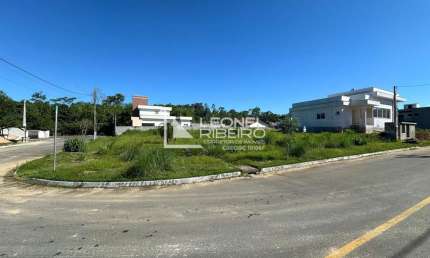 Terreno com 697,78m², à venda no bairro Das Capitais em Timbó-SC