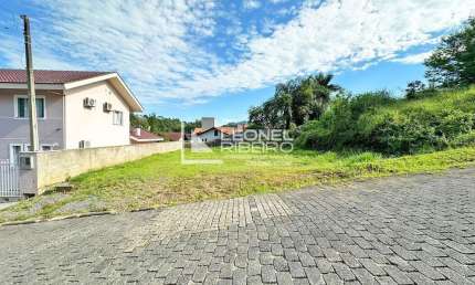 Terreno à venda, 451,50 m² localizado no bairro Imigrantes em Timbó/SC