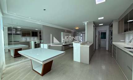 Apartamento com 3 dormitórios à venda, 182 m² no bairro Centro em Timbó/SC