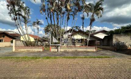 Casa com 2 dormitórios, 100m² à venda no bairro Das Capitais em Timbó/SC