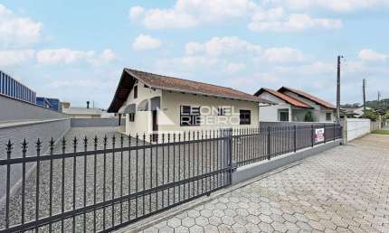 Casa à venda com 2 dormitórios, 122,75 m² no bairro Padre Martinho Stein em Timbó-SC