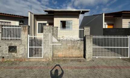 Casa à venda com 2 dormitórios, 80,68 m² no bairro Arapongas em Indaial-SC