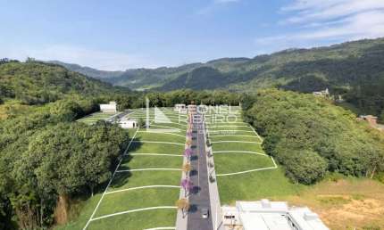 Terreno à venda, 400,95 m² no bairro Araponguinhas em Timbó/SC